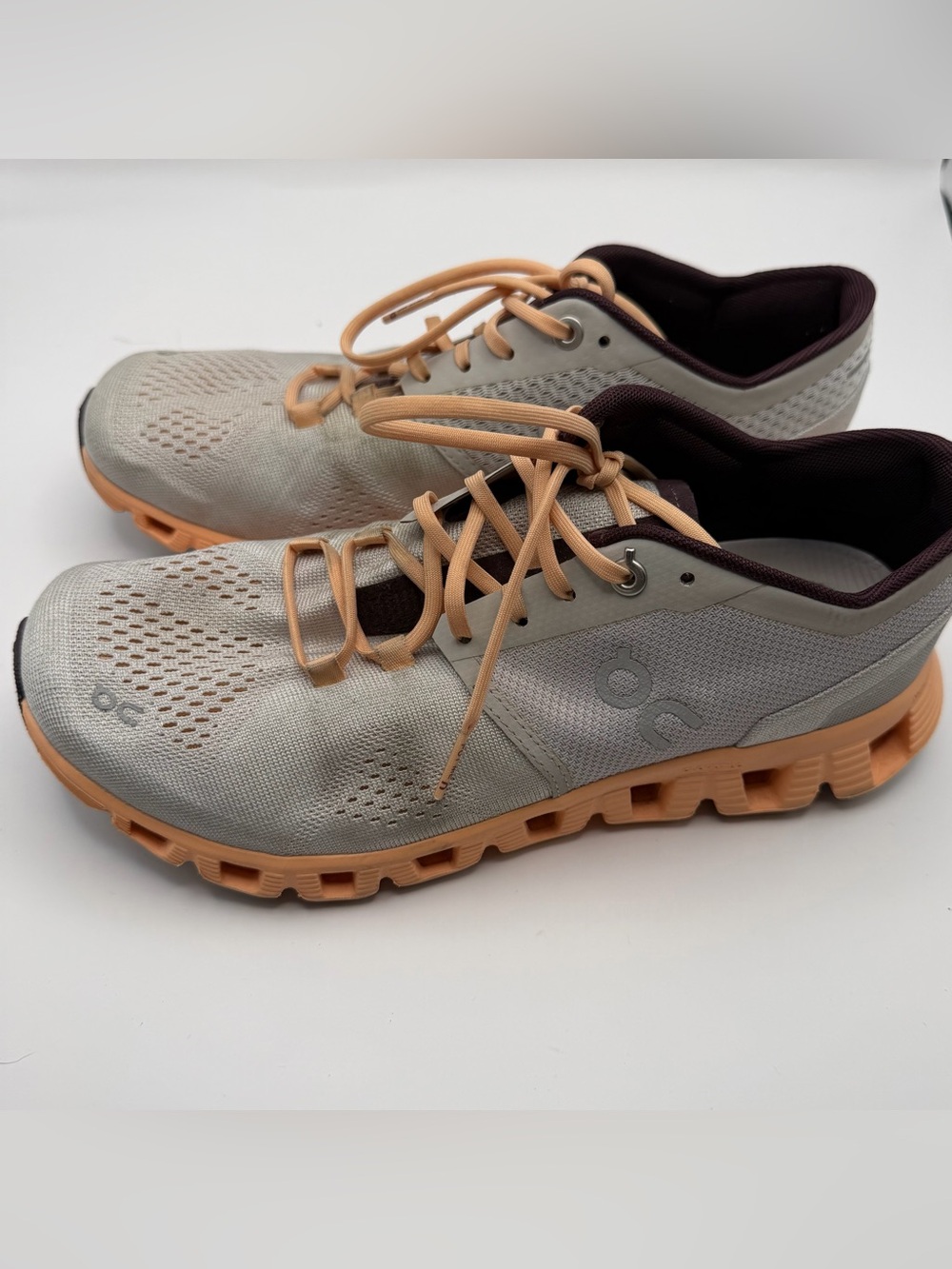 On Running Women’s Cloud Sneakers Size 7.5 Gray Peach Swiss Engineering Athletic - Picture 4 of 10